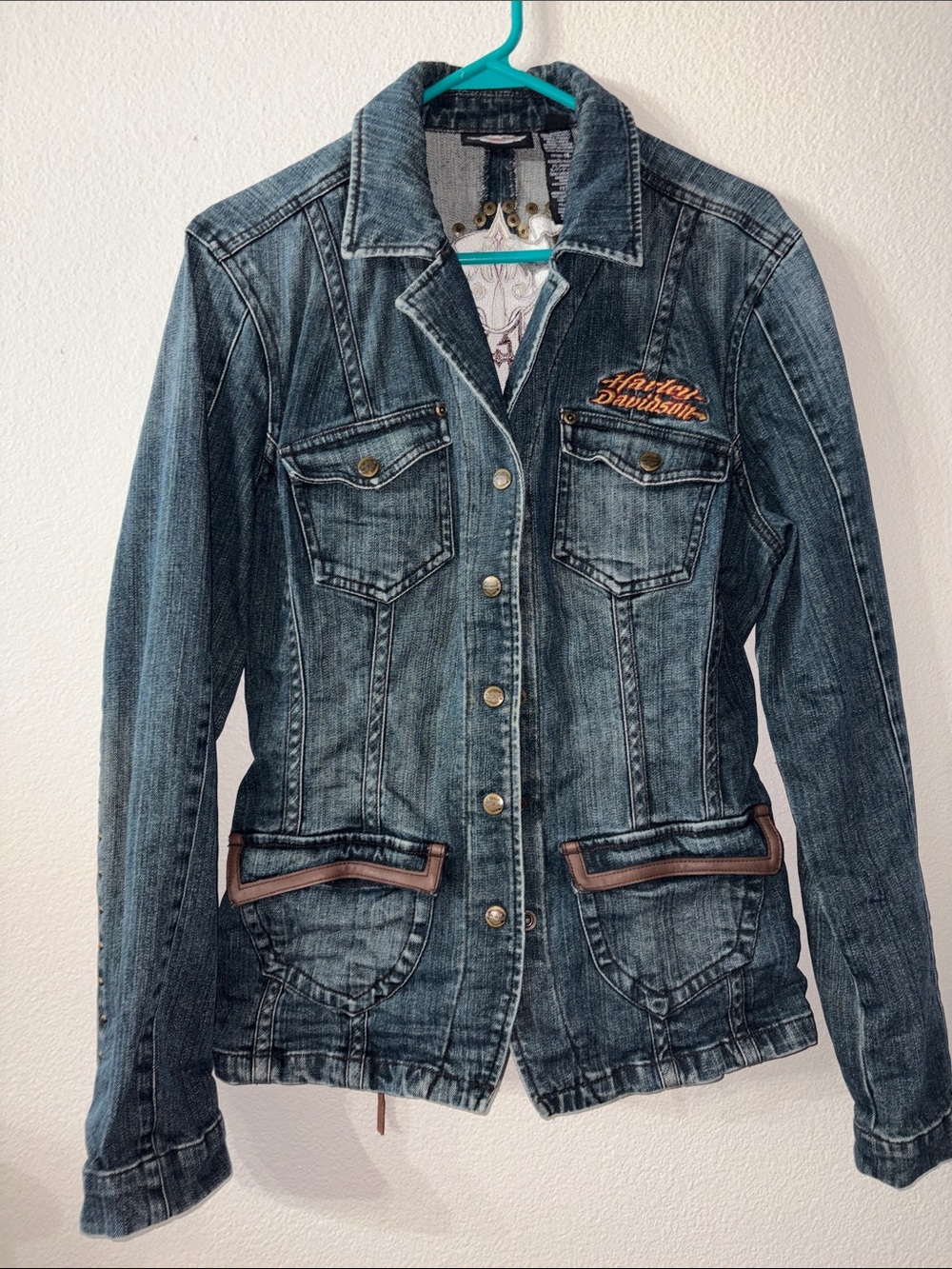 Harley-Davidson Women's Faded Blue Denim Jacket with Brown Trim size large Tall